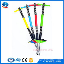 China Fabrik Großhandel neue Modell super Schwamm Griff Springen Pogo-Stick, erwachsenen Pogo-Stick, Pogo Sprungstock für Outdoor-Spiel